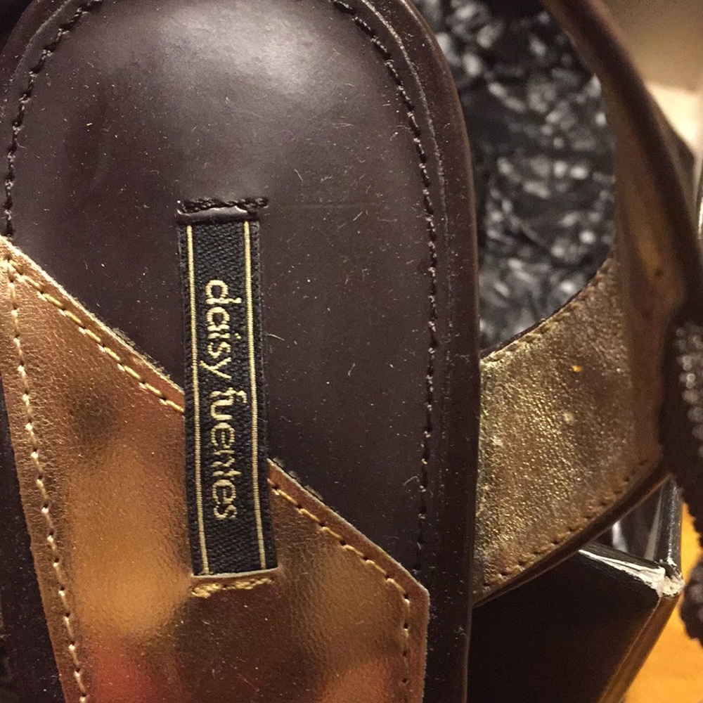 Heels - Picture 2 of 3